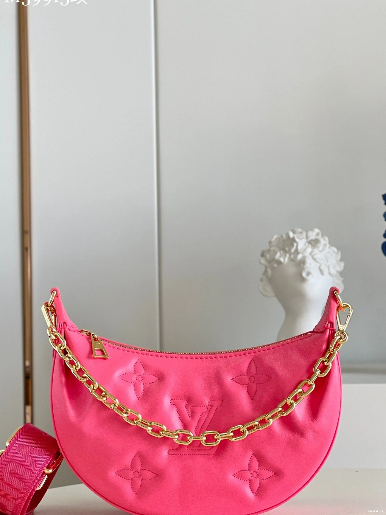 WIS LOUIS OVER VUITTON THE MOON 0118